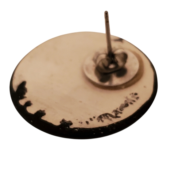 Queen of Hearts Earrings Enamel stud earrings Round Artisan Handmade - Picture 4 of 4